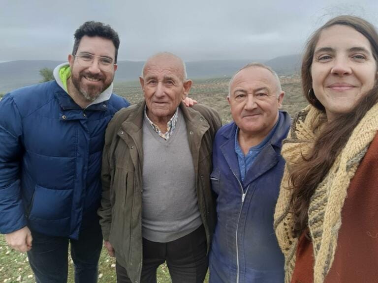 lojena aprende a tejer -save-the-sheep