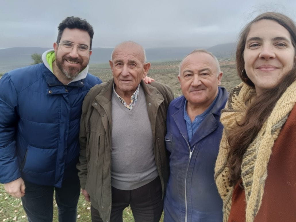 lojena aprende a tejer -save-the-sheep